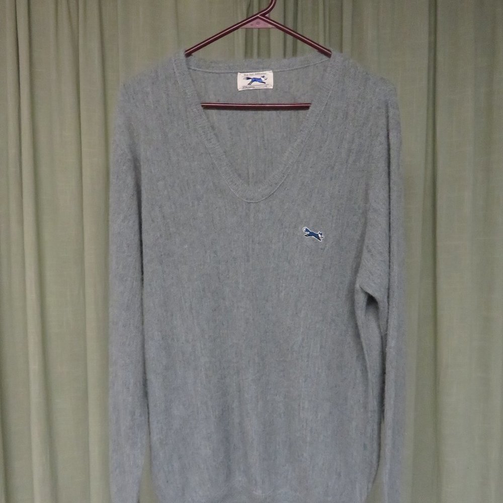 V-Neck Sweater "The Fox" JC Penney 1980's Vintage size L Gray
